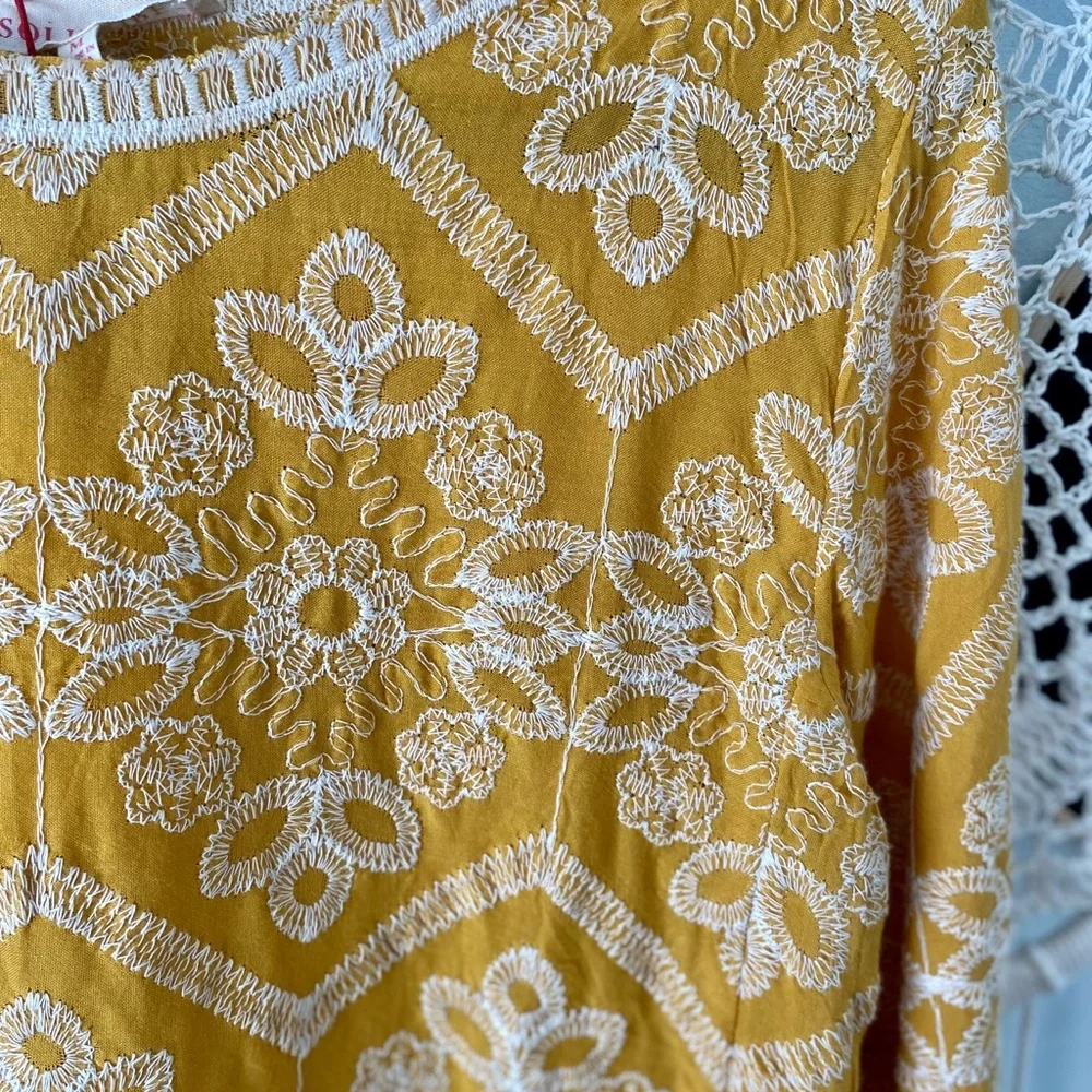 Solitaire Yellow Blouse - Picture 6 of 7